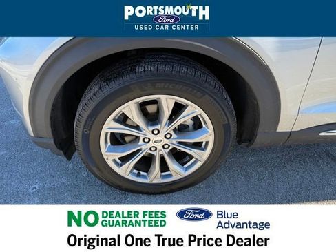 Used 2022 Ford Explorer XLT w/ Equipment Group 202A image 41
