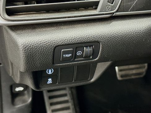 Used 2018 Honda Accord Sport image 17