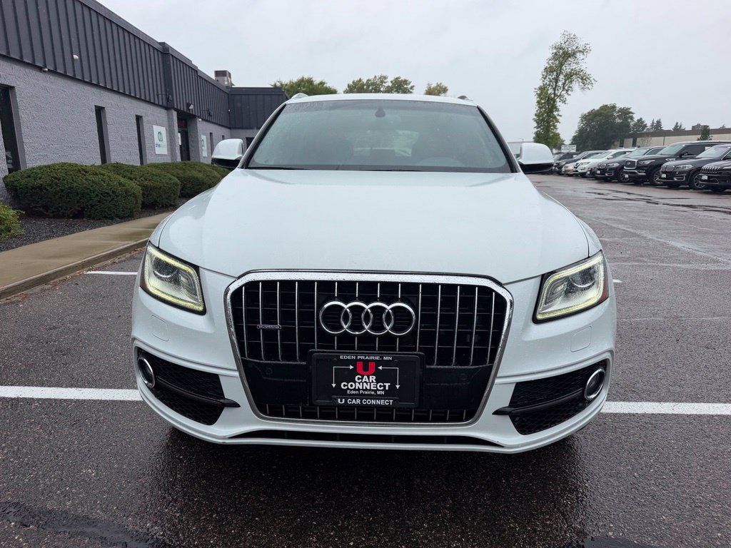 Used 2017 Audi Q5 2.0T Premium Plus w/ Technology Package AWD/4WD image 4