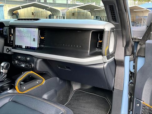 Used 2023 Ford Bronco Badlands image 19