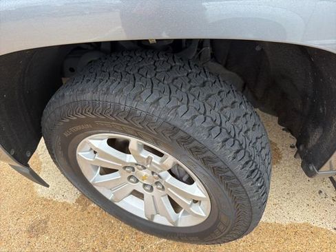 Used 2019 Chevrolet Colorado LT w/ LT Convenience Package image 5