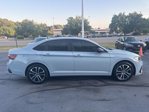 Used 2025 Volkswagen Jetta Sport FWD image 8