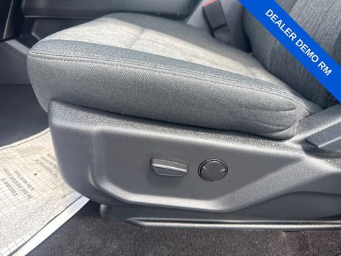 Used 2023 Ford Expedition XLT AWD/4WD image 24