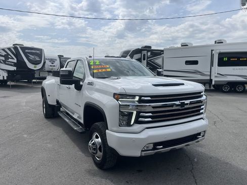 Used 2022 Chevrolet Silverado 3500 High Country w/ Safety Package II AWD/4WD image 3