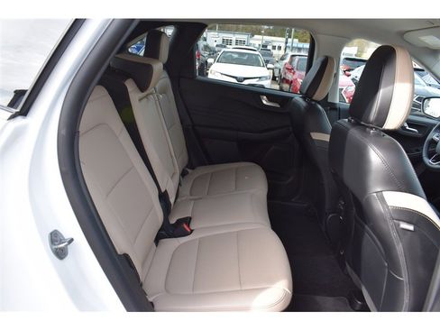 Used 2022 Ford Escape Titanium image 27