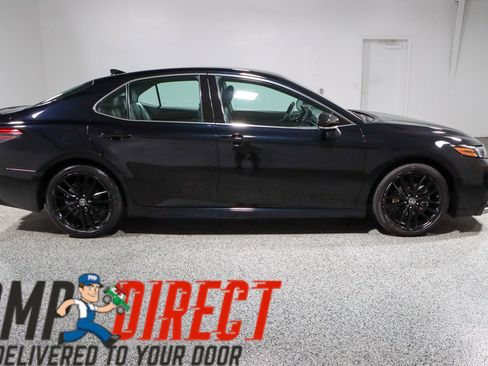 Used 2024 Toyota Camry XSE FWD image 6