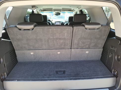 Used 2018 GMC Yukon Denali image 6