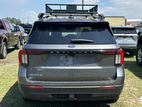 Certified 2025 Ford Explorer Active RWD image 4
