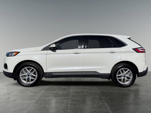 Certified 2022 Ford Edge SEL w/ Convenience Package image 2