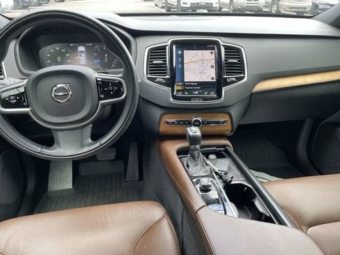 Used 2022 Volvo XC90 T6 Momentum w/ Advanced Package AWD/4WD image 15