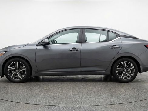 Used 2025 Nissan Sentra SV FWD image 5