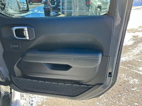 Used 2023 Jeep Wrangler Unlimited Rubicon w/ Steel Bumper Group image 22