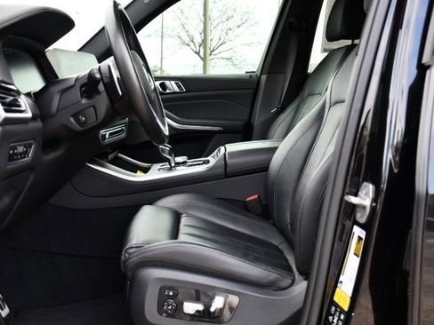 Used 2020 BMW X5 M50i w/ Premium Package image 13