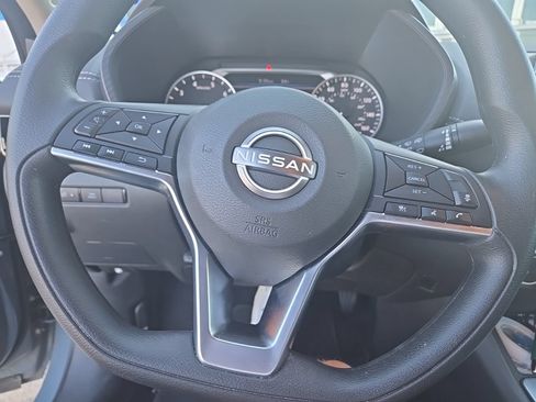 Used 2024 Nissan Sentra SV FWD image 15
