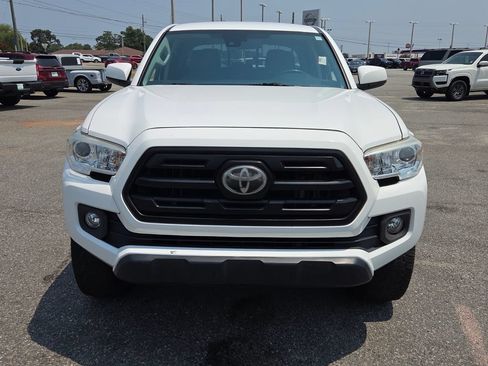 Used 2019 Toyota Tacoma SR w/ SR Convenience Package RWD image 16
