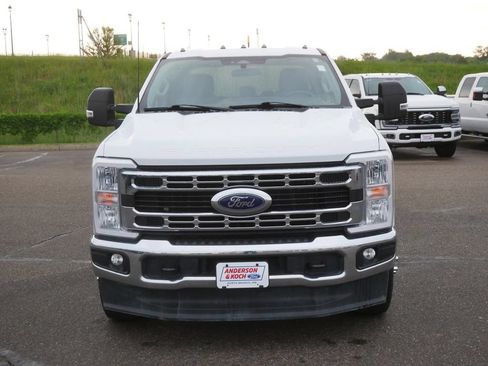 Used 2024 Ford F350 XLT AWD/4WD image 2