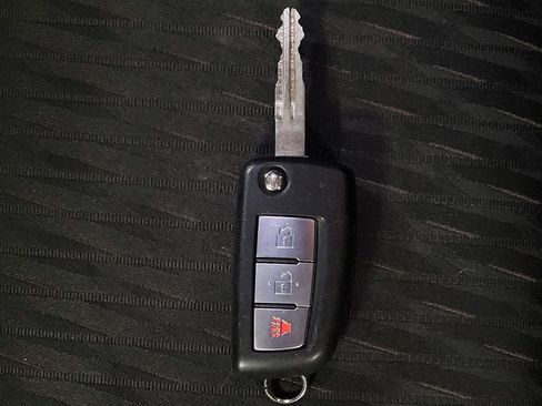 Used 2019 Nissan Rogue S FWD image 32