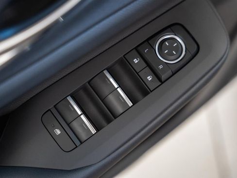 New 2026 Toyota Prius Plug-In Hybrid image 38