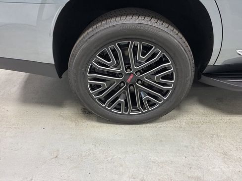 New 2026 GMC Yukon Elevation image 3