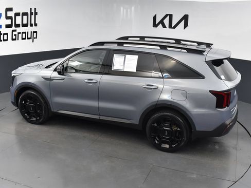 Certified 2024 Kia Sorento SX Prestige w/ Sage Leather Package AWD/4WD image 11