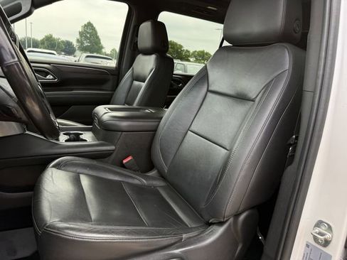 Used 2021 Chevrolet Suburban LT w/ LT Signature Package RWD image 27