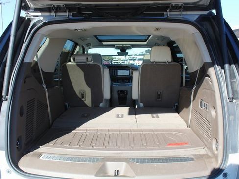 Used 2021 GMC Yukon Denali w/ Advanced Technology Package image 5