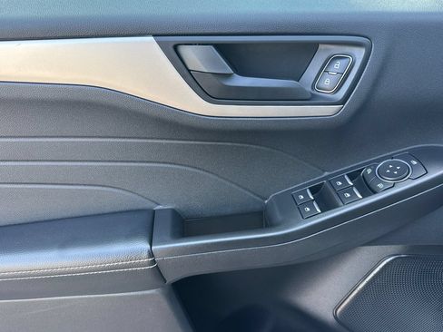 Certified 2022 Ford Escape SE FWD image 12
