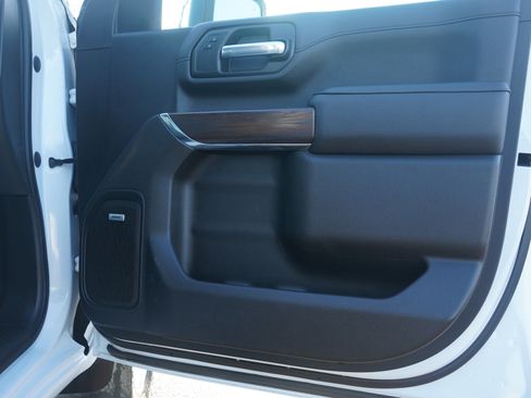 Used 2021 GMC Sierra 3500 SLT w/ SLT Premium Package image 9