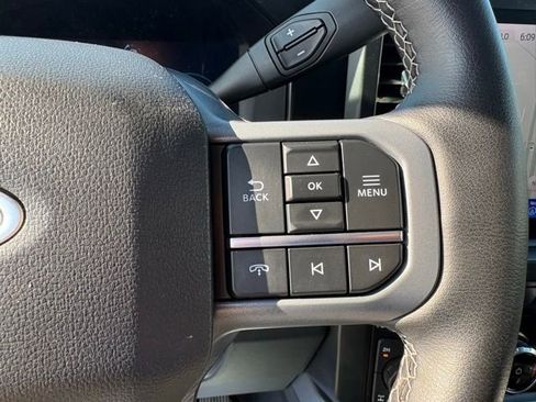 Used 2025 Ford F350 Lariat w/ Lariat Ultimate Package AWD/4WD image 24