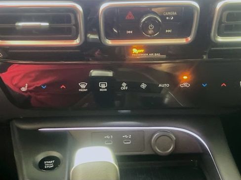 New 2026 Nissan Sentra SR w/ SR Premium Package FWD image 11