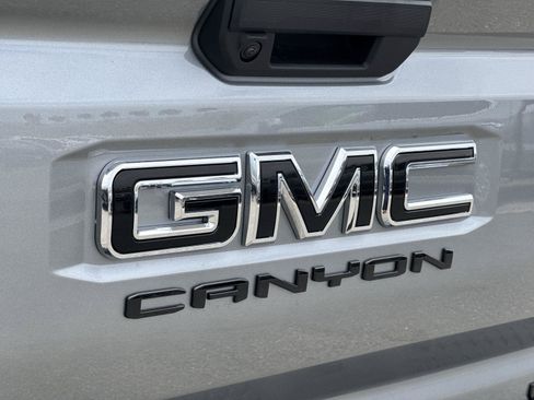 New 2026 GMC Canyon Elevation w/ LPO, Black Badging Package RWD image 26