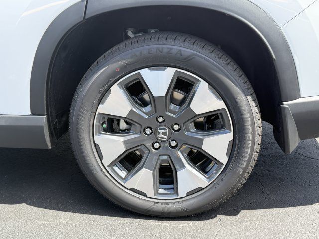New 2026 Honda Pilot Touring image 12