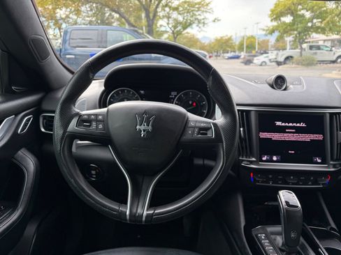 Used 2023 Maserati Levante Modena AWD/4WD image 19