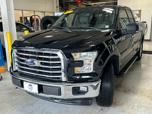 Used 2017 Ford F150 XLT w/ Equipment Group 302A Luxury image 4