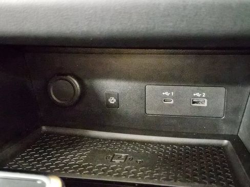 Used 2022 Nissan Pathfinder Platinum w/ Cargo Package image 32