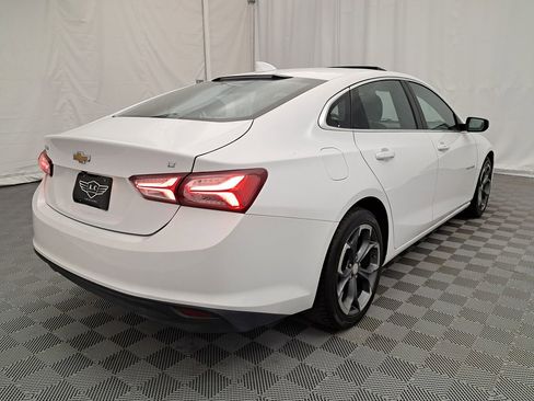 Used 2022 Chevrolet Malibu LT image 3