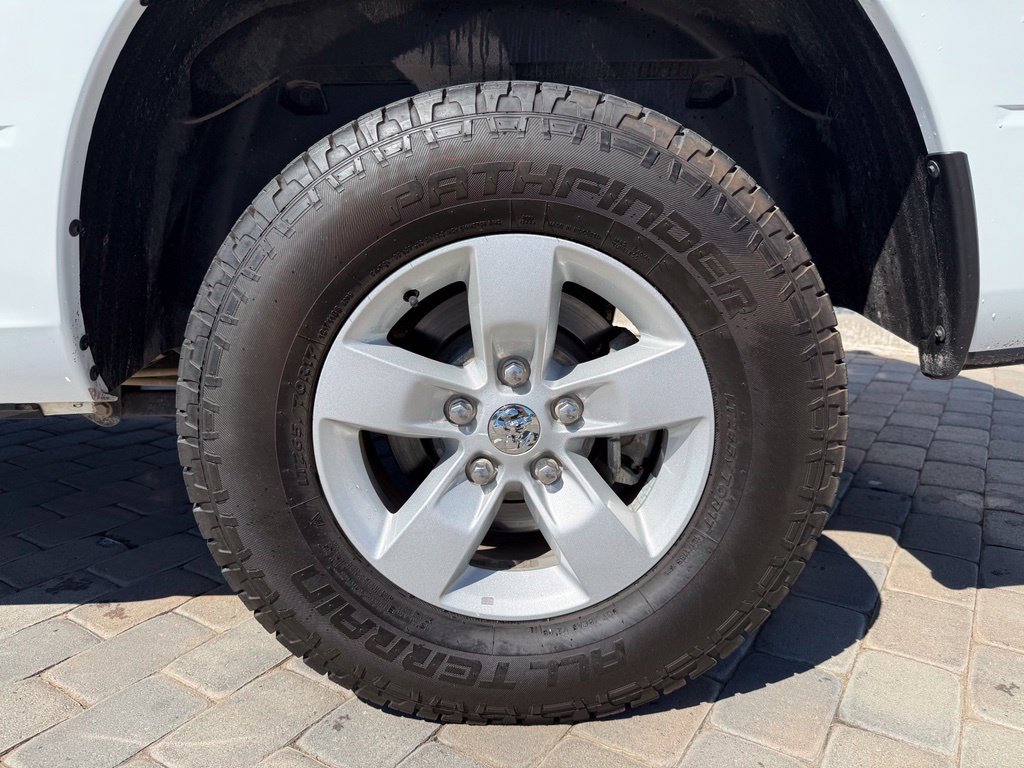 Used 2023 RAM 1500 Classic SLT w/ Electronics Group AWD/4WD image 9