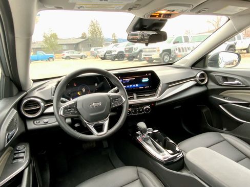 Certified 2025 Chevrolet Trax ACTIV image 29