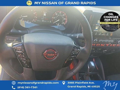 Used 2025 Nissan Frontier PRO-4X w/ Interior Protection Package AWD/4WD image 8