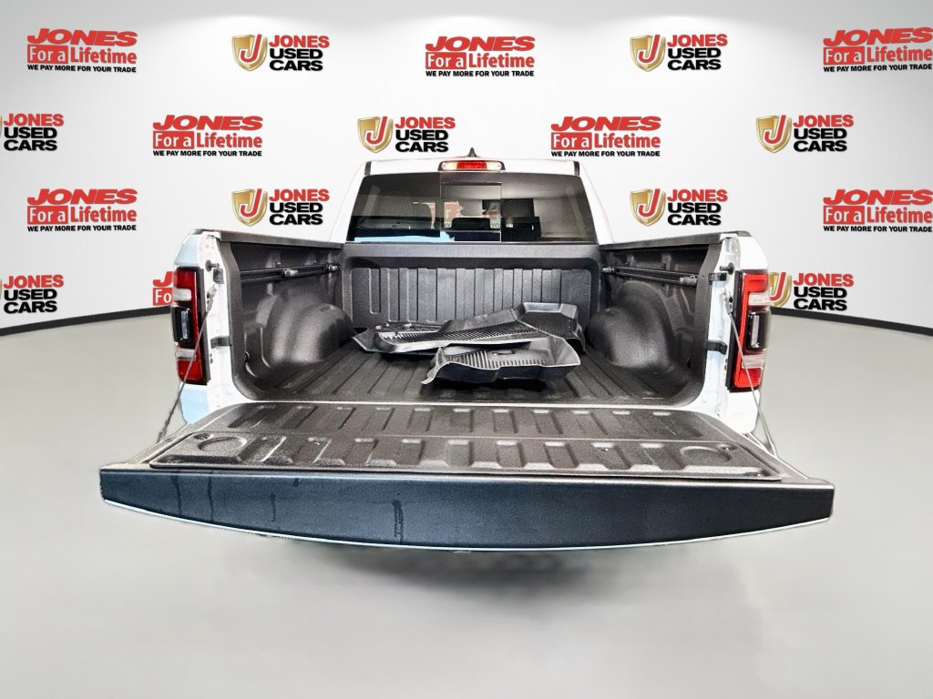 Used 2024 RAM 1500 Laramie AWD/4WD image 17