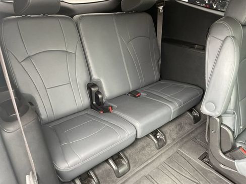 Used 2020 Buick Enclave Essence w/ Sound and Sites Package AWD/4WD image 37
