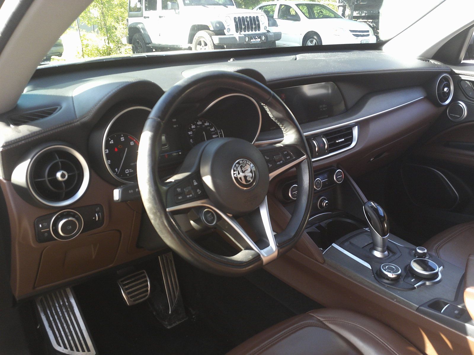 Used 2019 Alfa Romeo Stelvio Ti Lusso w/ Quick Order Package 22X Lusso AWD/4WD image 14