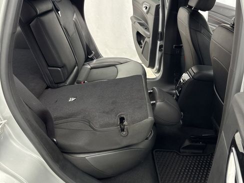 Used 2025 Jeep Compass Trailhawk image 37