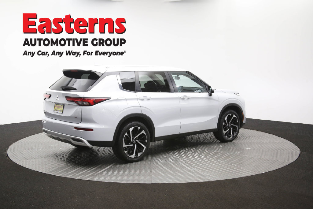 Used 2024 Mitsubishi Outlander SE AWD/4WD image 44