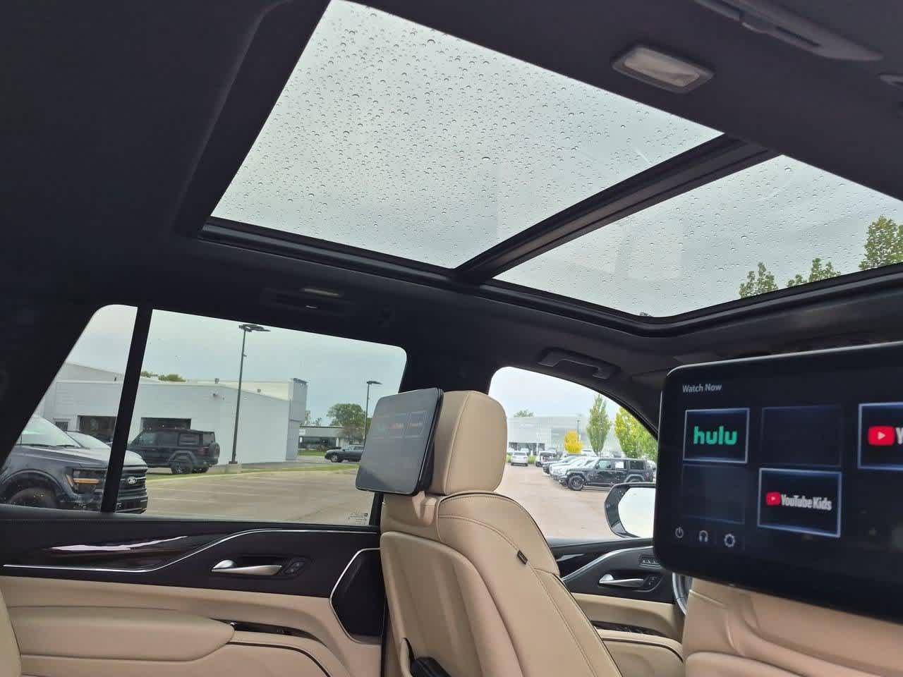 Used 2024 Cadillac Escalade Premium Luxury w/ LPO, Floor Liner Package AWD/4WD image 24