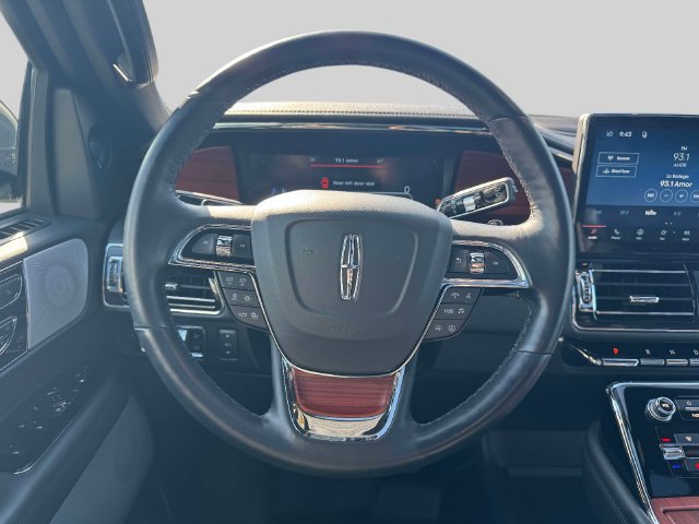Used 2024 Lincoln Navigator Reserve AWD/4WD image 19