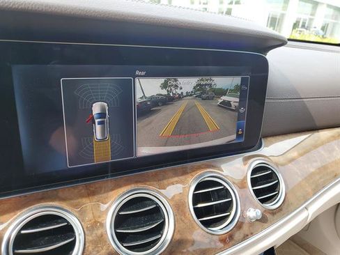Used 2018 Mercedes-Benz E 400 4MATIC Wagon image 59