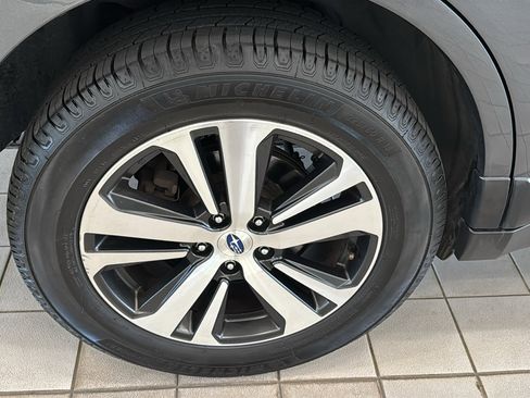 Used 2018 Subaru Outback 2.5i Limited AWD/4WD image 30