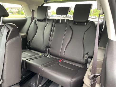 New 2026 Kia Carnival FWD image 13