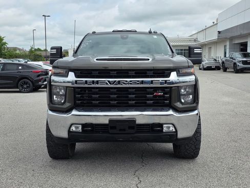 Used 2022 Chevrolet Silverado 2500 LT w/ Convenience Package AWD/4WD image 2